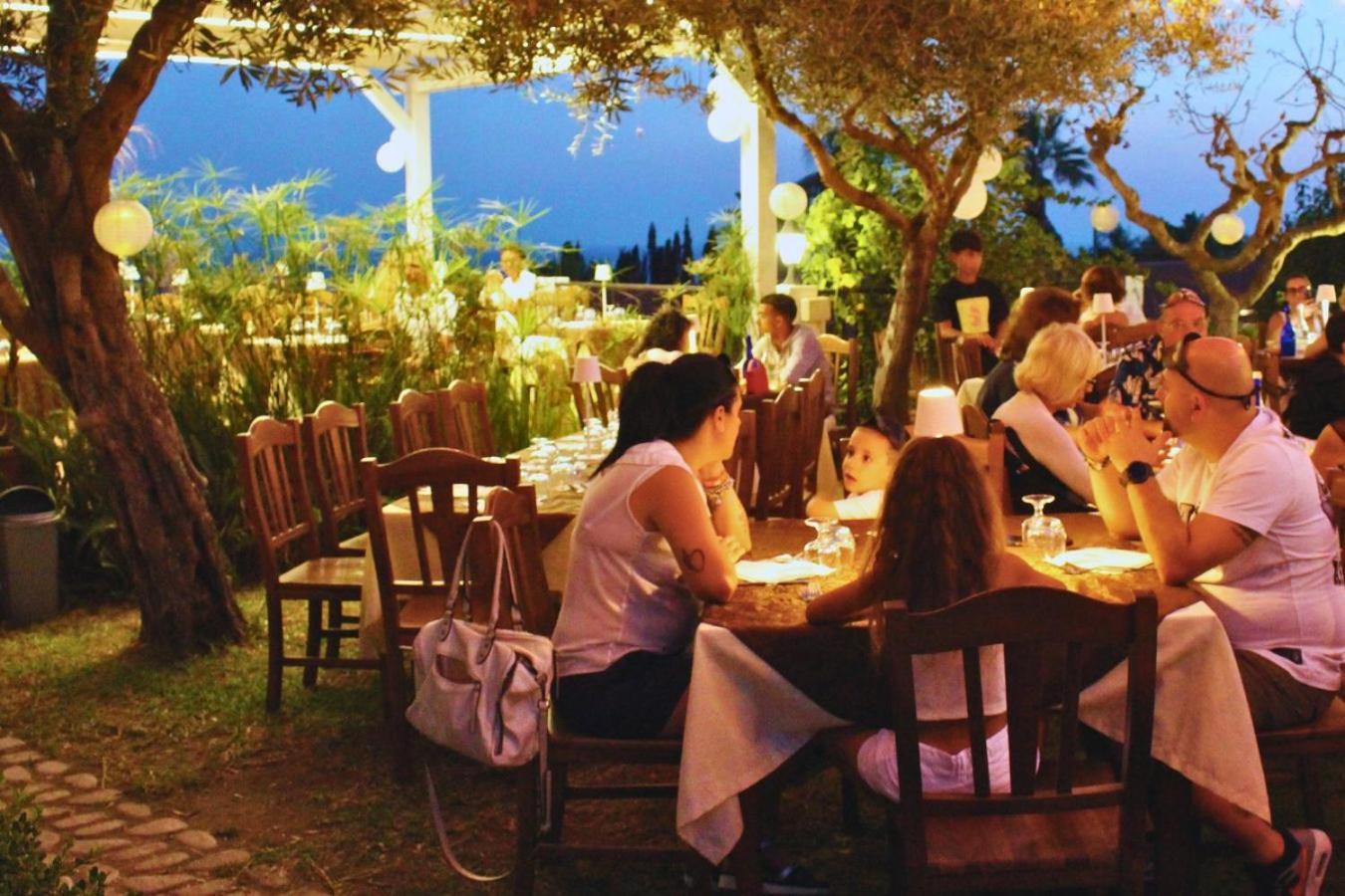 Residence Hotel La Taverna Capo Vaticano Eksteriør billede