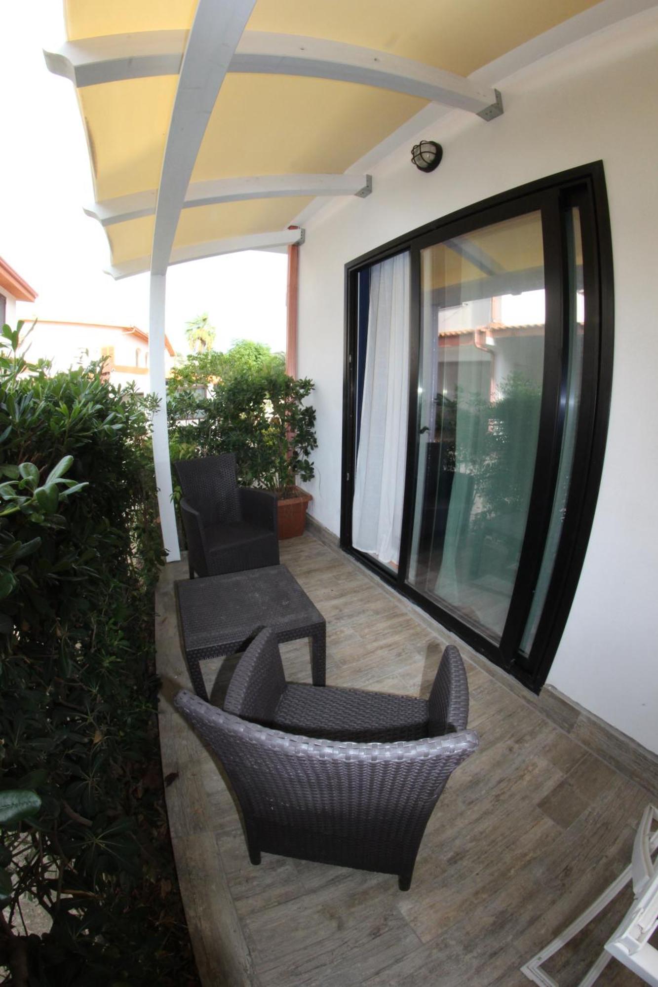 Residence Hotel La Taverna Capo Vaticano Eksteriør billede