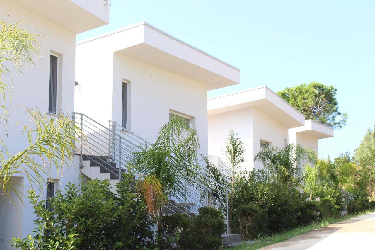 Residence Hotel La Taverna Capo Vaticano Eksteriør billede