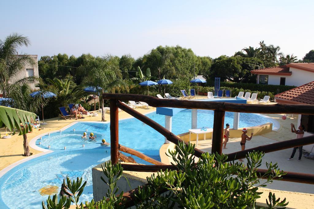 Residence Hotel La Taverna Capo Vaticano Eksteriør billede