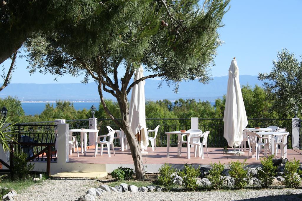 Residence Hotel La Taverna Capo Vaticano Eksteriør billede